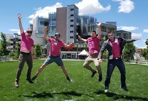 Geniuslink team jumping